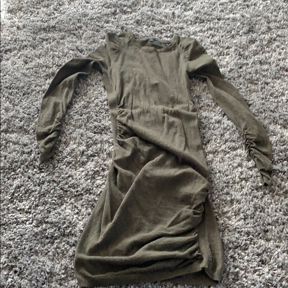Long sleeves dress